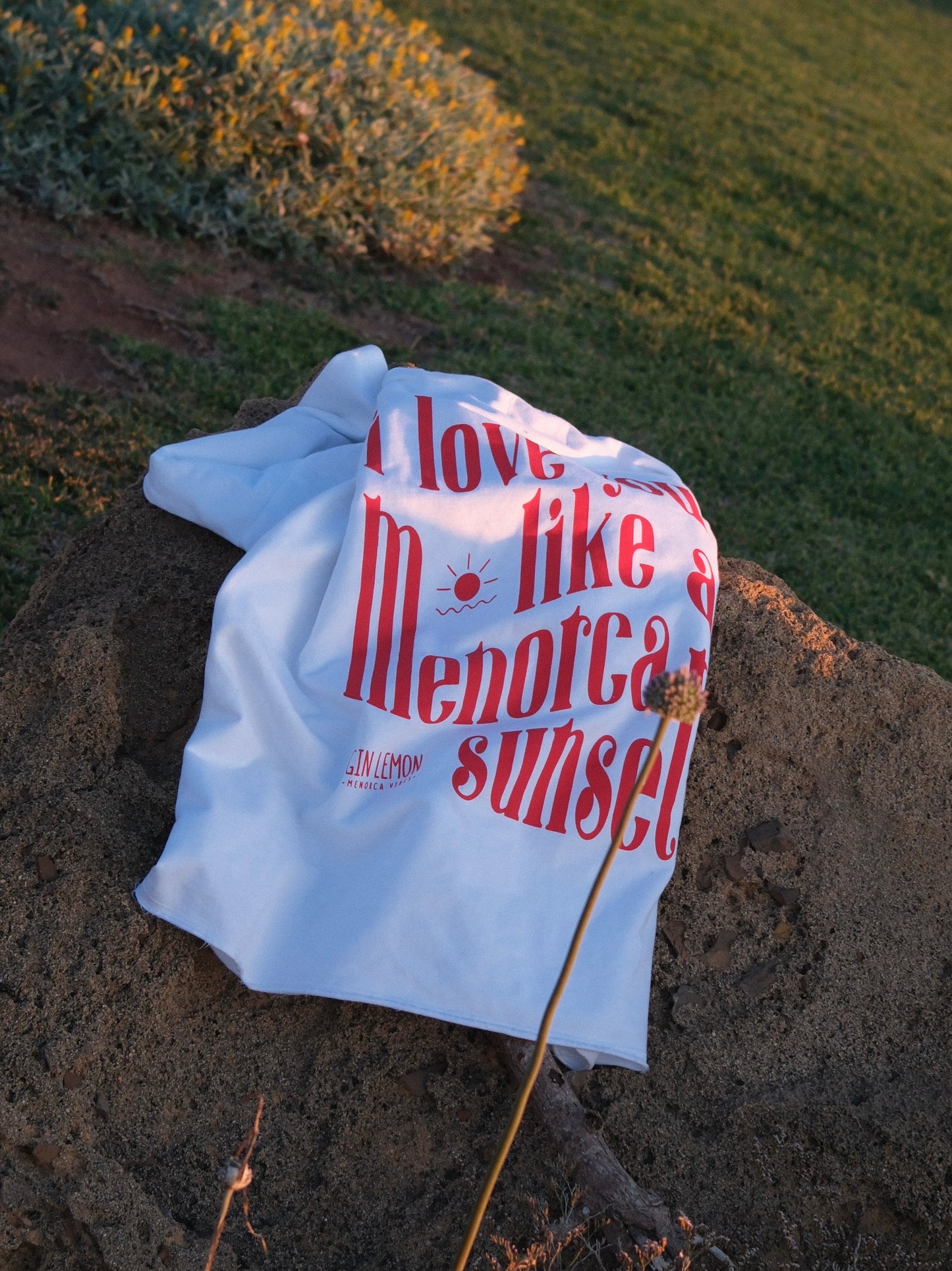 SUDADERA WHITE & RED SUNSET MUJER