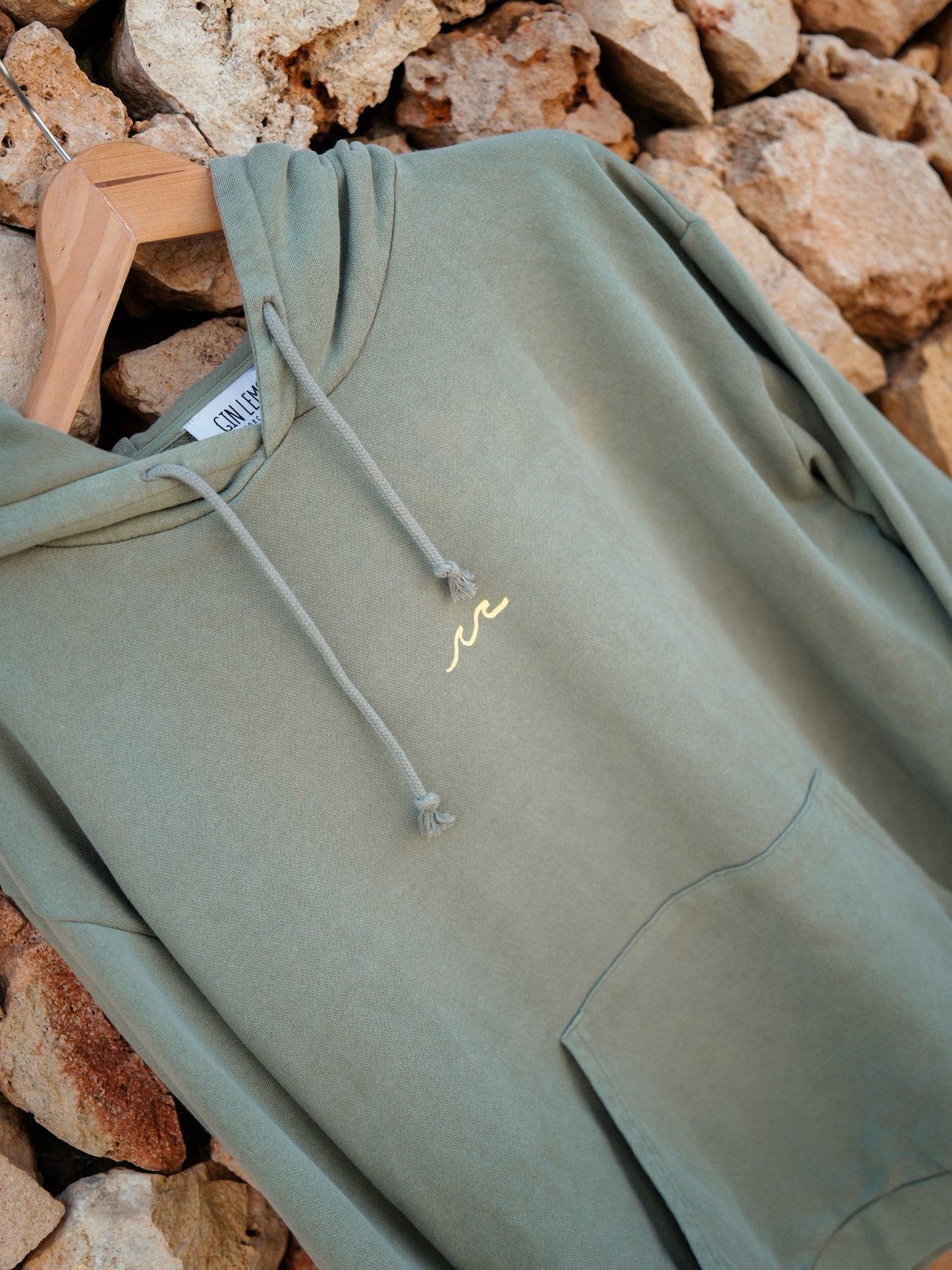 SUDADERA GREEN MENORCA UNDER MY FEET