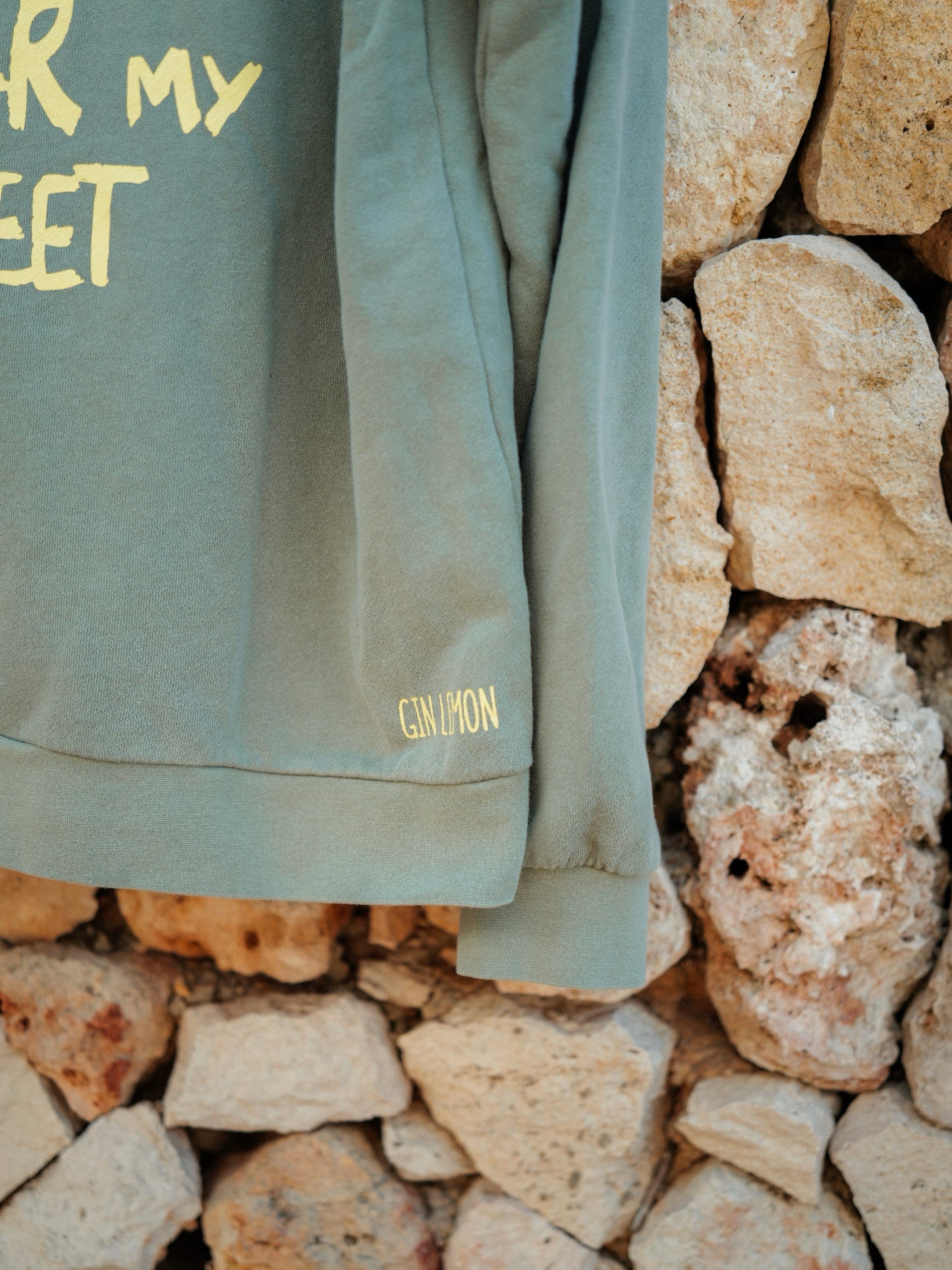 SUDADERA GREEN MENORCA UNDER MY FEET