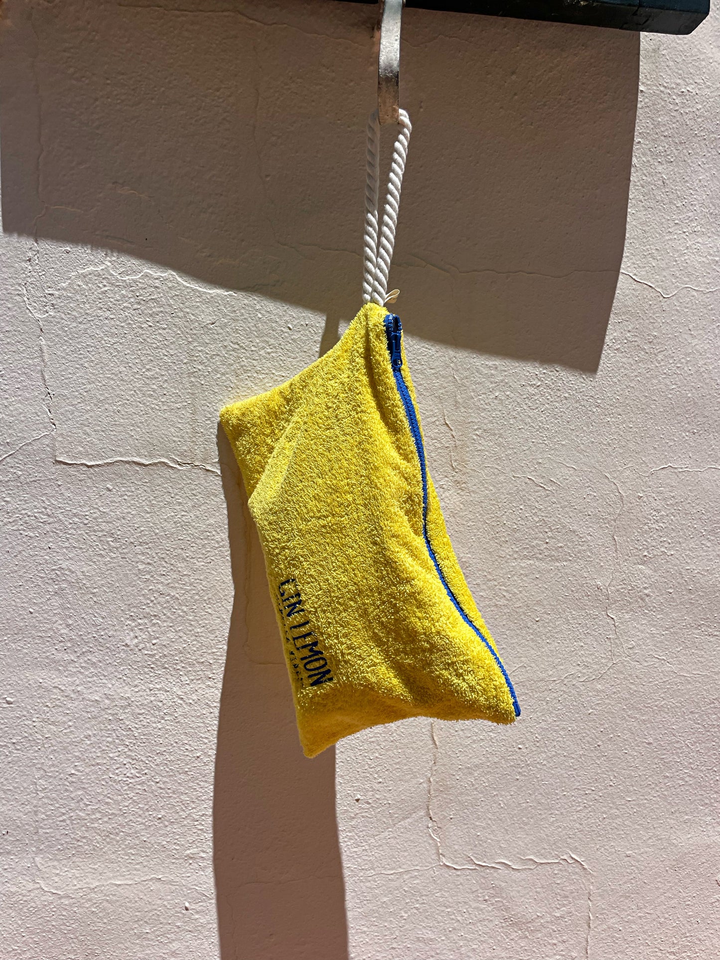 NECESER GINLEMON